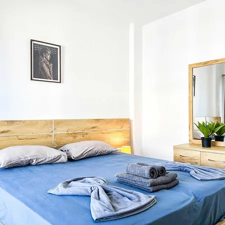 Elite 605 Apartment *